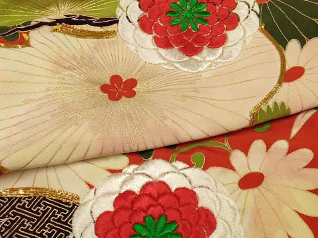 平和屋本店●色打掛　和装　婚礼　結婚式　花嫁　神社挙式　駒刺繍　鶴に花唐草　金彩　逸品　AABJ8260ou