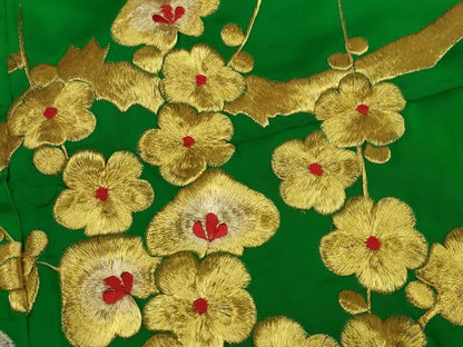 平和屋本店●色打掛　和装　婚礼　結婚式　花嫁　神社挙式　刺繍　孔雀梅文　金銀糸　逸品　AABJ8261ou
