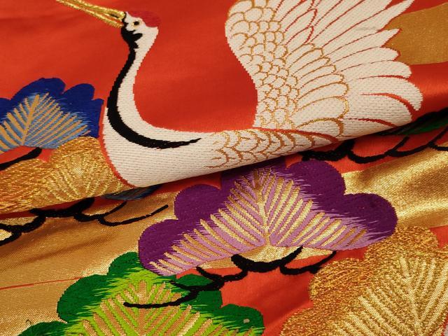 平和屋本店●色打掛　和装　婚礼　結婚式　花嫁　神社挙式　唐織　総刺繍　飛鶴松文　金彩　逸品　AABJ8271ou