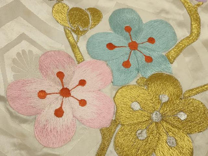 平和屋本店●色打掛　和装　婚礼　結婚式　花嫁　神社挙式　総刺繍　草花文　金銀糸　逸品　AABJ8277ou