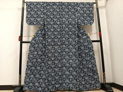 平和屋着物●上質な小紋　藍　型染め　雪輪文　正絹　逸品　AABJ8402ph