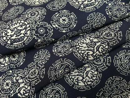 平和屋着物●上質な小紋　藍　型染め　雪輪文　正絹　逸品　AABJ8402ph