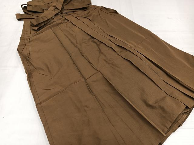 平和屋着物●男性　馬乗り袴　紬地　色無地　黄枯茶色　正絹　逸品　AABJ8415ph