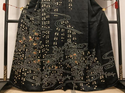 平和屋着物●訪問着　駒刺繍　絞り　草花文　黒地　大丸扱い　正絹　逸品　未使用　AABJ8430ph