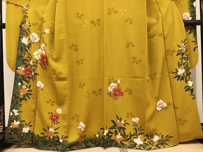 平和屋着物●豪華振袖　駒刺繍　花蝶文　暈し染め　金彩　正絹　逸品　AABJ8437ph