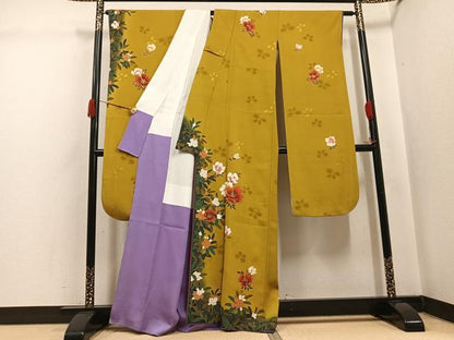 平和屋着物●豪華振袖　駒刺繍　花蝶文　暈し染め　金彩　正絹　逸品　AABJ8437ph