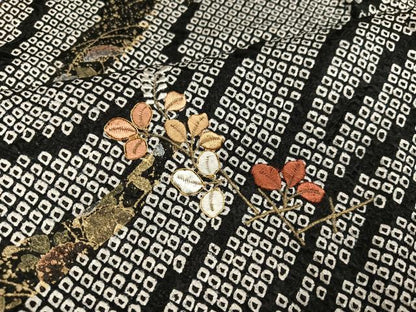 平和屋着物●訪問着　駒刺繍　絞り　流水草花文　黒地　金彩　正絹　逸品　未使用　AABJ8456ph