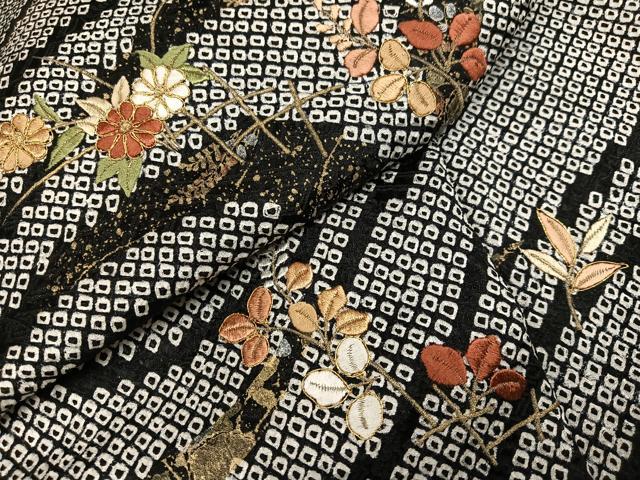 平和屋着物●訪問着　駒刺繍　絞り　流水草花文　黒地　金彩　正絹　逸品　未使用　AABJ8456ph