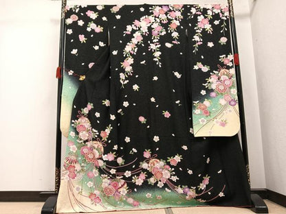 平和屋着物●豪華振袖　花毬文　暈し染め　黒地　金彩　金通し地　正絹　逸品　AABJ8513ph