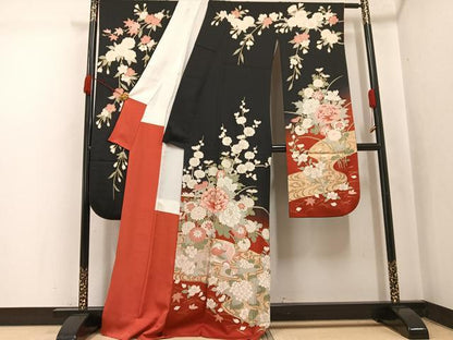 平和屋着物●豪華振袖　駒刺繍　鴛鴦花文　暈し染め　黒地　金彩　正絹　逸品　AABJ8524ph