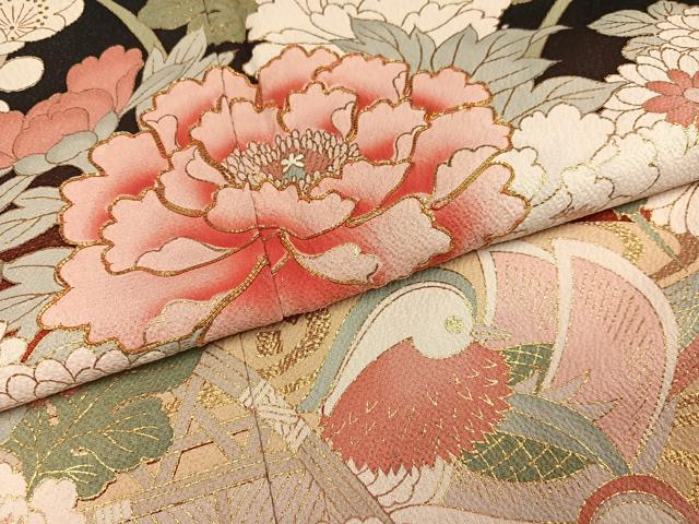 平和屋着物●豪華振袖　駒刺繍　鴛鴦花文　暈し染め　黒地　金彩　正絹　逸品　AABJ8524ph