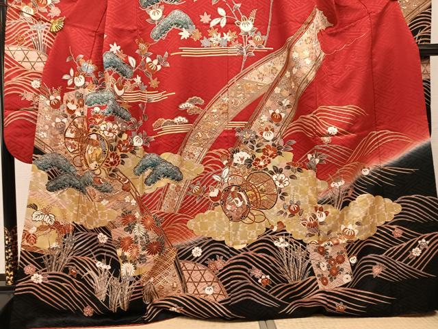 平和屋着物●豪華振袖　駒刺繍　草花鼓文　暈し染め　金彩　まるやま扱い　正絹　逸品　AABJ8538ph
