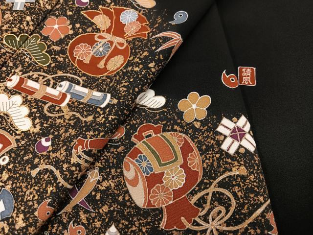 平和屋着物●豪華黒留袖　作家物　駒刺繍　宝尽くし　金彩　正絹　逸品　AABJ8555ph