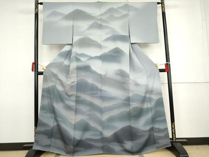 平和屋着物●訪問着　重ね山文　暈し染め　正絹　逸品　AABJ8595cs