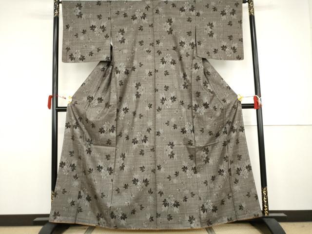 平和屋着物●本場大島紬　泥染め　一元7マルキ　葡萄唐草文　正絹　逸品　未使用　AABJ8608cs
