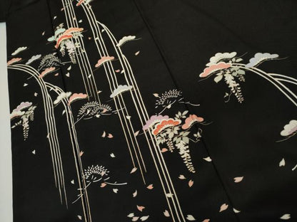 平和屋着物●訪問着　駒刺繍　松　黒地　金銀彩　正絹　逸品　AABJ8609cs