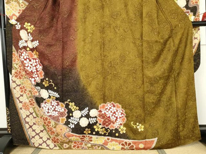 平和屋着物●豪華振袖　舞桜文　暈し染め　金糸　金彩　金通し地　正絹　逸品　AABJ8627cs