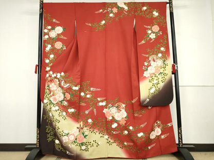 平和屋着物●豪華振袖　駒刺繍　花筏舞蝶文　暈し染め　金彩　正絹　逸品　AABJ8646cs