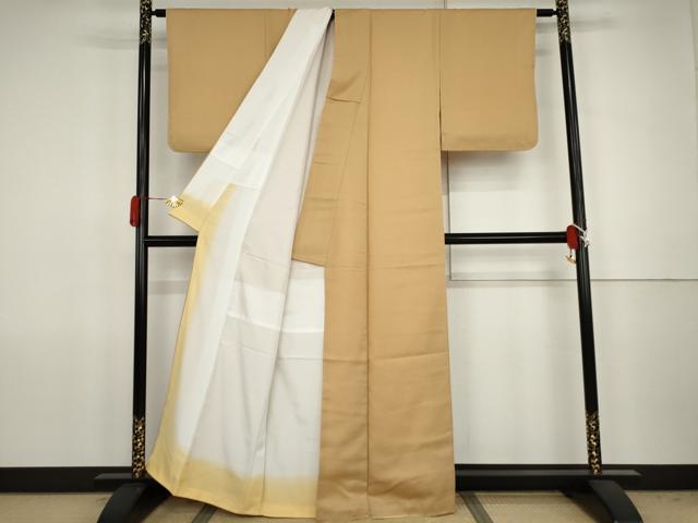 平和屋着物●上質な色無地　霞地紋　玉蜀黍色　正絹　逸品　AABJ8653cs