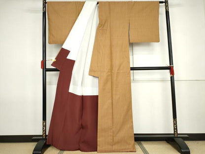 平和屋着物●山下八百子　本場黄八丈　紬　市松綾織　縞　正絹　逸品　AABJ8682cs