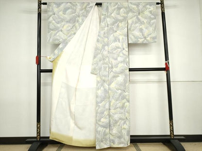 平和屋着物●上質な小紋　ろうけつ染　舞花文　暈し染め　正絹　逸品　AABJ8687cs