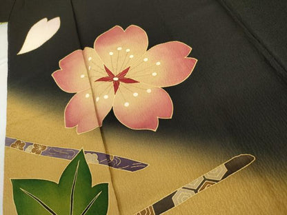 平和屋着物●豪華振袖　吹寄せ花文　暈し染め　黒地　金彩　正絹　逸品　AABJ8691cs