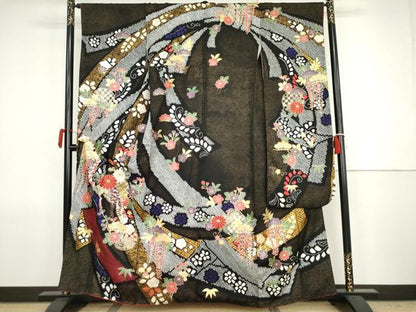 平和屋着物●豪華振袖　駒刺繍　絞り　束ね熨斗吉祥花文　黒地　金糸　金彩　正絹　逸品　AABJ8693cs