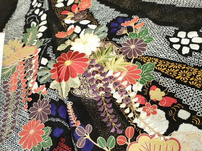 平和屋着物●豪華振袖　駒刺繍　絞り　束ね熨斗吉祥花文　黒地　金糸　金彩　正絹　逸品　AABJ8693cs