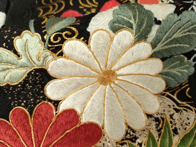 平和屋着物●豪華振袖　駒刺繍　絞り　束ね熨斗吉祥花文　黒地　金糸　金彩　正絹　逸品　AABJ8693cs