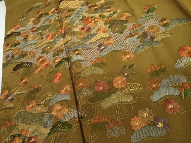 平和屋着物●中国三大刺繍　汕頭刺繍　スワトウ刺繍　総刺繍　訪問着　絵巻梅松文　金糸　正絹　逸品　AABJ8719cs