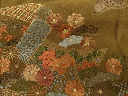 平和屋着物●中国三大刺繍　汕頭刺繍　スワトウ刺繍　総刺繍　訪問着　絵巻梅松文　金糸　正絹　逸品　AABJ8719cs