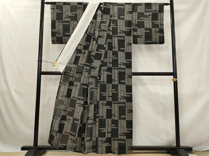 平和屋着物＊夏物　小紋　紗　市松エ霞文様　黒地　洗える着物　AABJ8863st