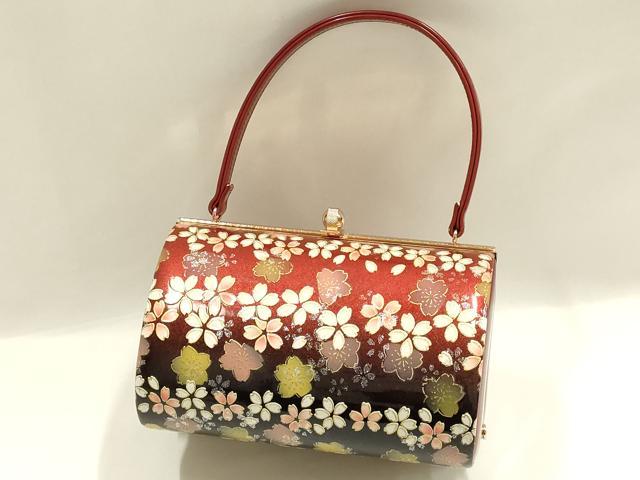 平和屋着物▼和装小物　和装バッグ　振袖用　ハンドバッグ　MICHELE MARTUCCI　エナメル　舞花文　桜　金彩　暈し　逸品　AABJ8953ay
