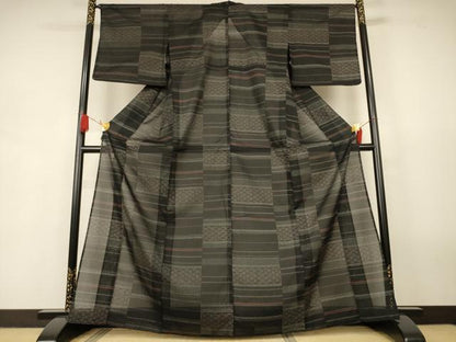 平和屋着物＊夏物　小紋　紗　横段文　黒地　洗える着物　AABJ9136jd