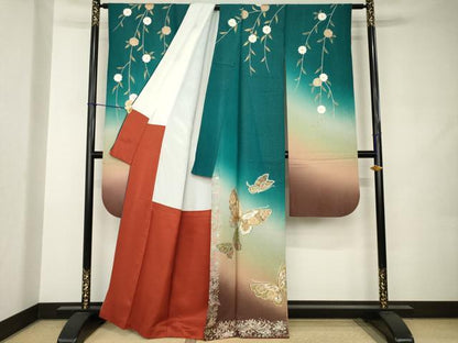 平和屋着物●豪華振袖　舞蝶文　暈し染め　金銀彩　銀通し地　正絹　逸品　AABJ9238ck