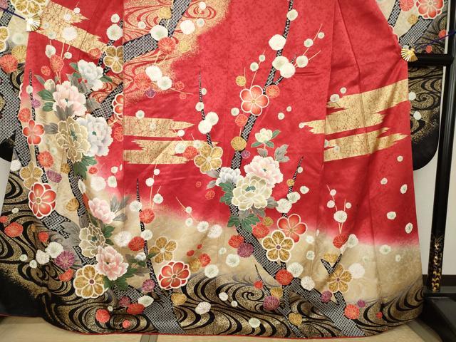 平和屋着物●豪華振袖　駒刺繍　枝花文　暈し染め　金彩　正絹　逸品　AABJ9241ck