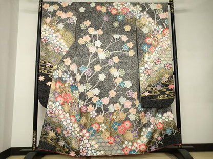 平和屋着物●豪華振袖　作家物　流水花文　黒地　金彩　正絹　逸品　AABJ9265ck