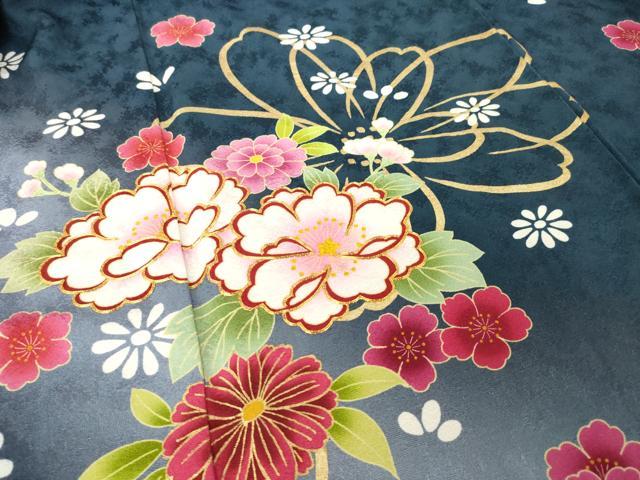 平和屋着物●豪華振袖　駒刺繍　舞花文　暈し染め　金彩　ロング丈　正絹　逸品　AABJ9274ck