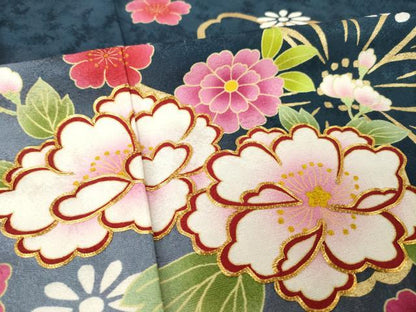 平和屋着物●豪華振袖　駒刺繍　舞花文　暈し染め　金彩　ロング丈　正絹　逸品　AABJ9274ck