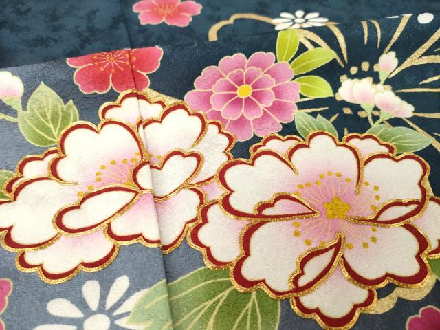 平和屋着物●豪華振袖　駒刺繍　舞花文　暈し染め　金彩　ロング丈　正絹　逸品　AABJ9274ck