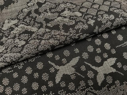 平和屋着物●本場大島紬　カタス9マルキ　群れ鶴松文　正絹　逸品　AABJ9303ph