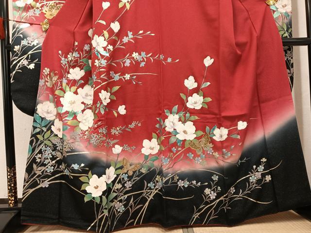 平和屋着物●豪華振袖　花蝶文　暈し染め　金銀彩　銀通し地　正絹　逸品　AABJ9313ph