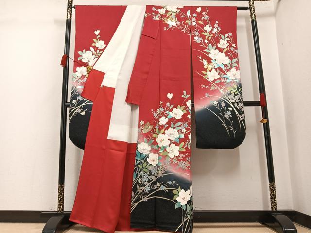 平和屋着物●豪華振袖　花蝶文　暈し染め　金銀彩　銀通し地　正絹　逸品　AABJ9313ph