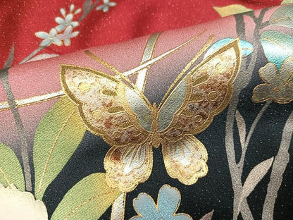 平和屋着物●豪華振袖　花蝶文　暈し染め　金銀彩　銀通し地　正絹　逸品　AABJ9313ph