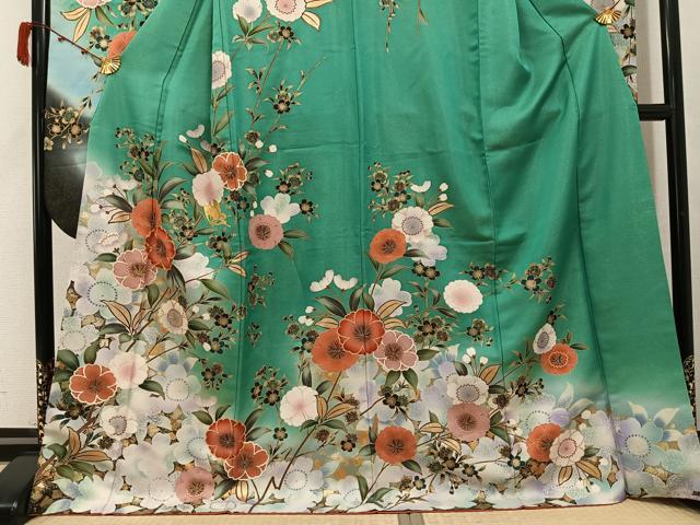 平和屋着物●豪華振袖　駒刺繍　花蝶文　暈し染め　金彩　金通し地　正絹　逸品　AABJ9314ph