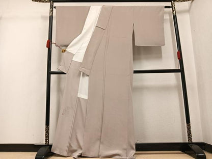 平和屋着物●松尾光琳　色無地　空吾倍子色　反端付き　正絹　逸品　AABJ9344ph