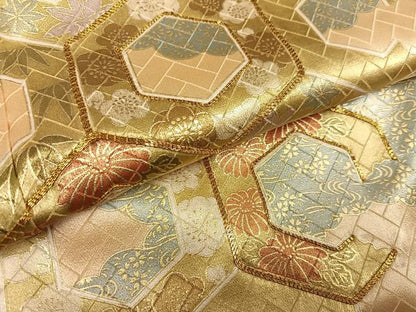 平和屋着物●色留訪問着　駒刺繍　亀甲草花文　金彩　正絹　逸品　AABJ9352ph