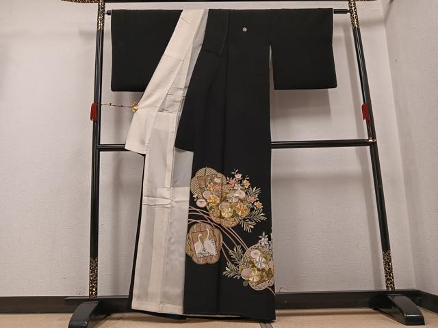 平和屋着物●豪華黒留袖　作家物　駒刺繍　花鳥文　金彩　正絹　逸品　AABJ9355ph