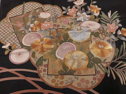 平和屋着物●豪華黒留袖　作家物　駒刺繍　花鳥文　金彩　正絹　逸品　AABJ9355ph