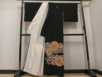 平和屋着物●豪華黒留袖　駒刺繍　鳳凰花唐草文　金彩　正絹　逸品　AABJ9357ph